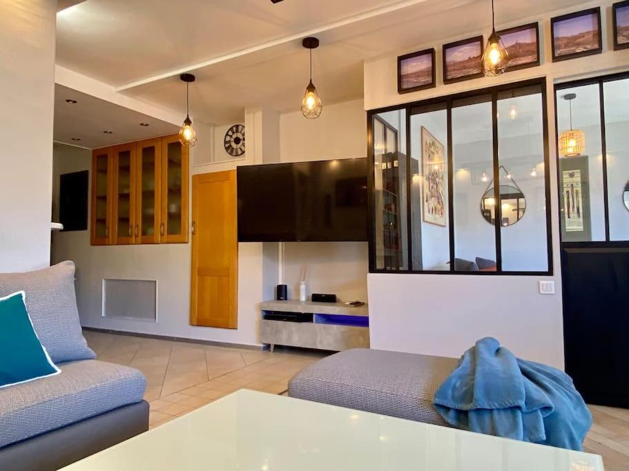 Superbe Logement Au Vallon Des Auffes マルセイユ エクステリア 写真