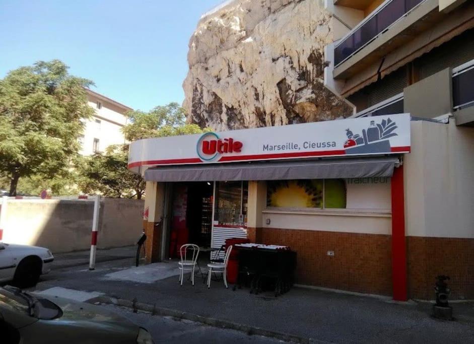 Superbe Logement Au Vallon Des Auffes マルセイユ エクステリア 写真